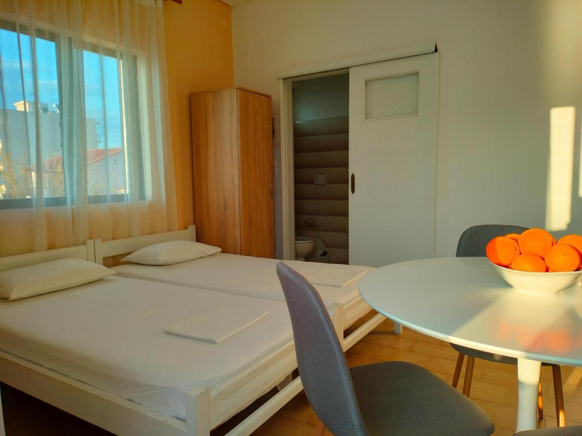 Papas Rooms On The Seafront Ωρεοί Εξωτερικό φωτογραφία