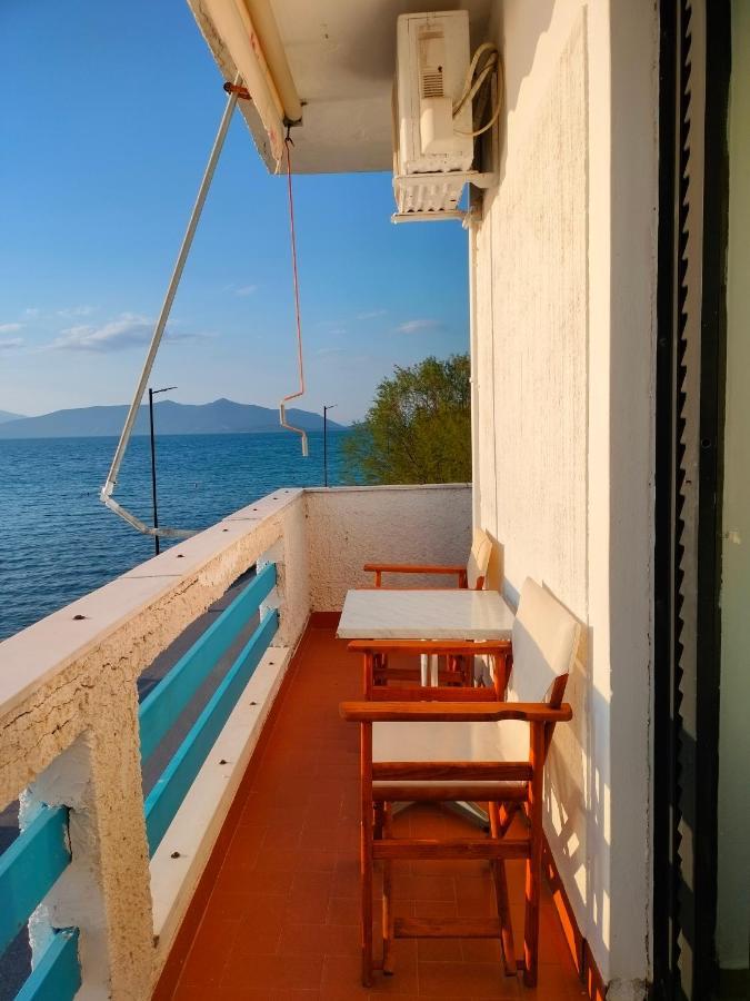 Papas Rooms On The Seafront Ωρεοί Εξωτερικό φωτογραφία