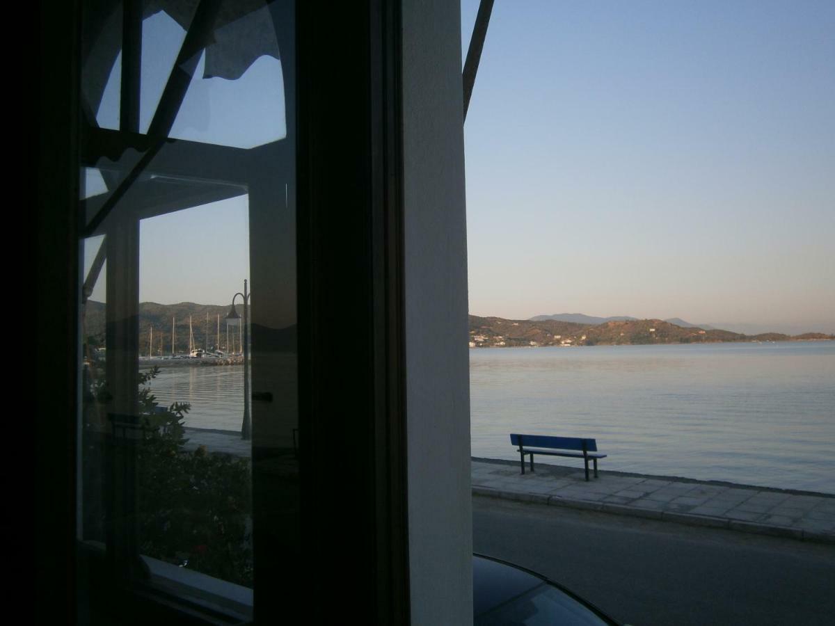 Papas Rooms On The Seafront Ωρεοί Εξωτερικό φωτογραφία